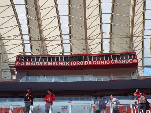 定不移的伟 定不移的伟